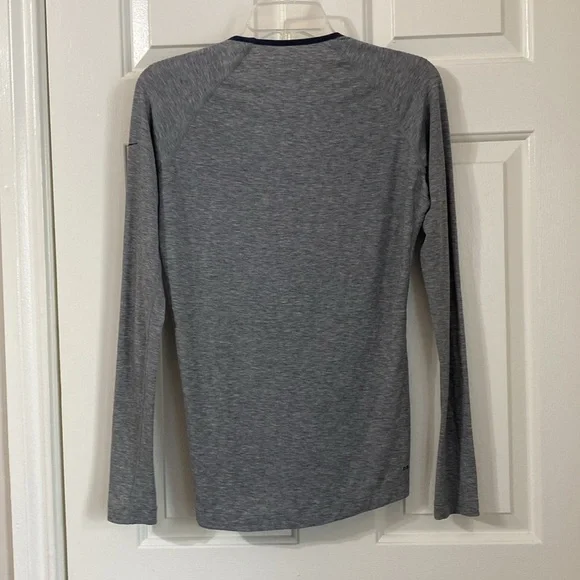 Nike long sleeve heathered grey dri-fit fitted athletic top - size large - Picture 5 of 8